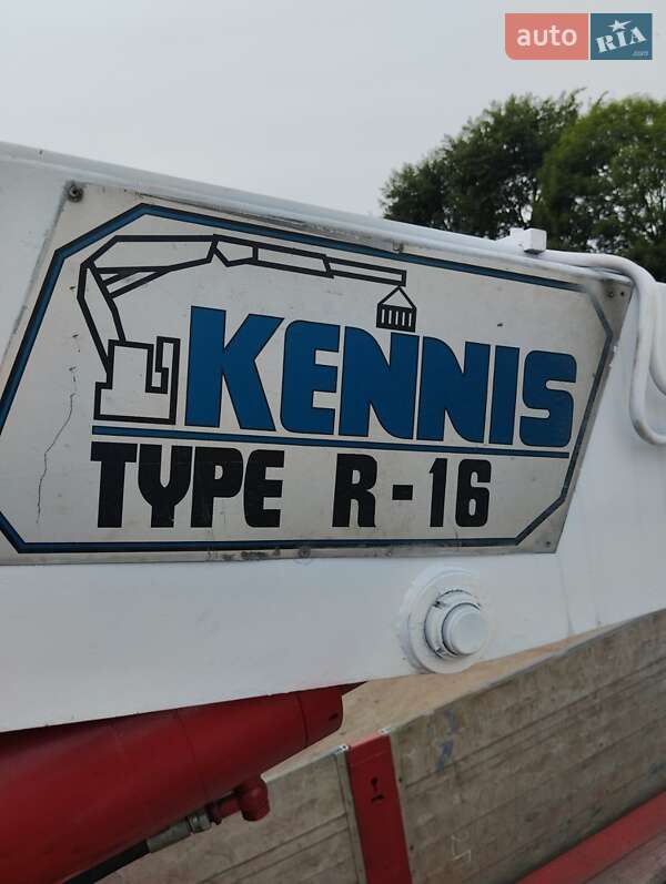 Бортовий напівпричіп Floor FLO 1986 в Шептицькому