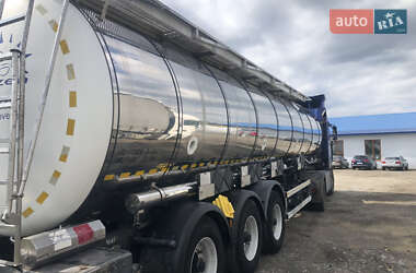 Цистерна полуприцеп Fluid CSP 2004 в 
