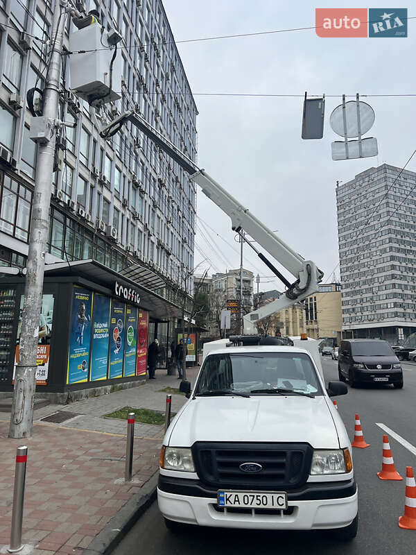 Автовышка Ford 3600 2004 в Киеве фото 2 Автовышка Ford 3600 2004 в Киеве