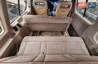 Минивэн Ford Aerostar 1993 в 