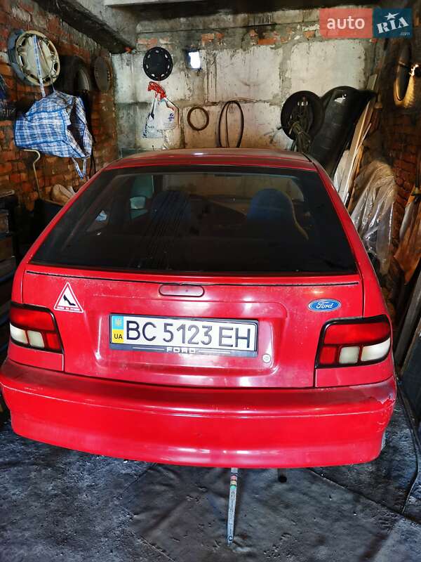 Хэтчбек Ford Aspire 1994 в Львове