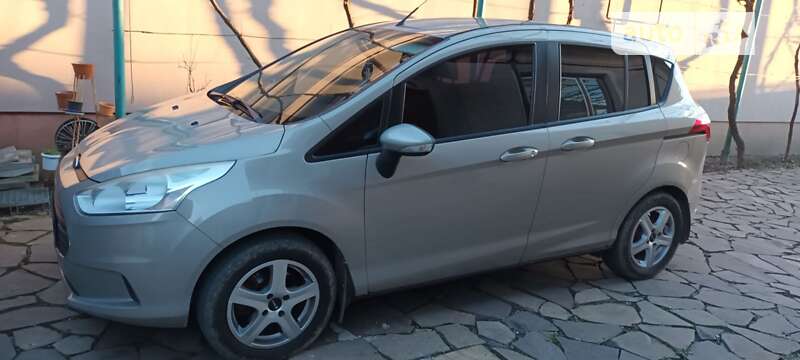 Мікровен Ford B-Max 2014 в Сваляві