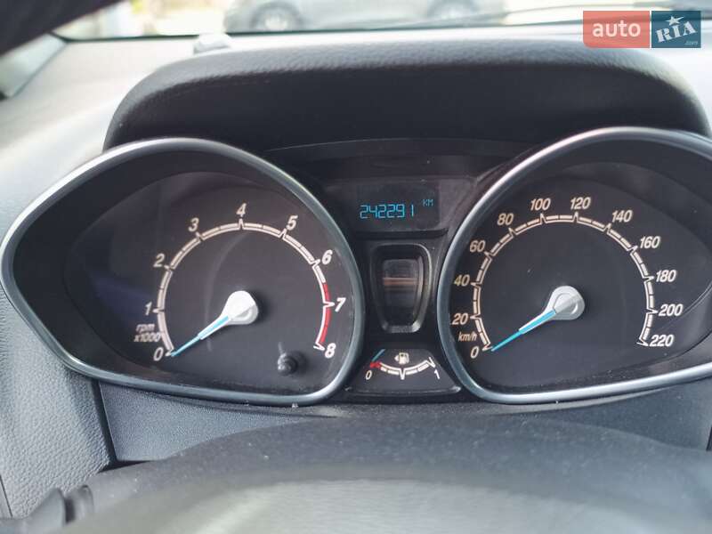 Микровэн Ford B-Max 2013 в Балаклее