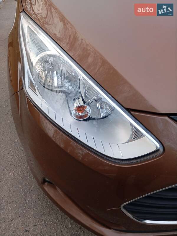 Микровэн Ford B-Max 2013 в Вольногорске