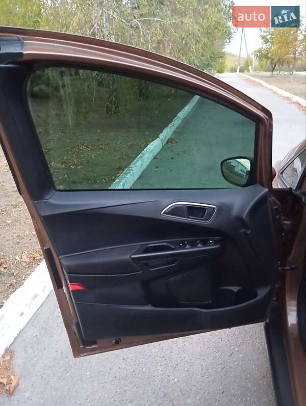 Микровэн Ford B-Max 2013 в Вольногорске