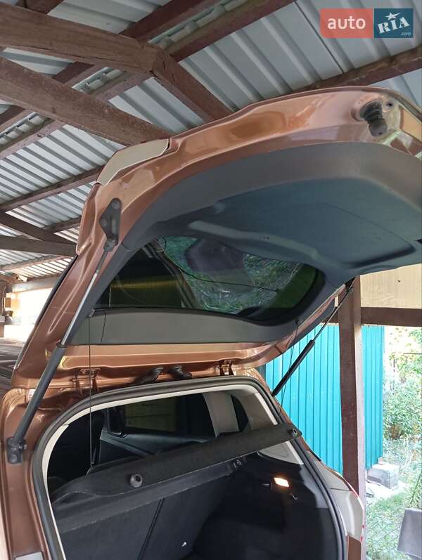 Микровэн Ford B-Max 2013 в Вольногорске