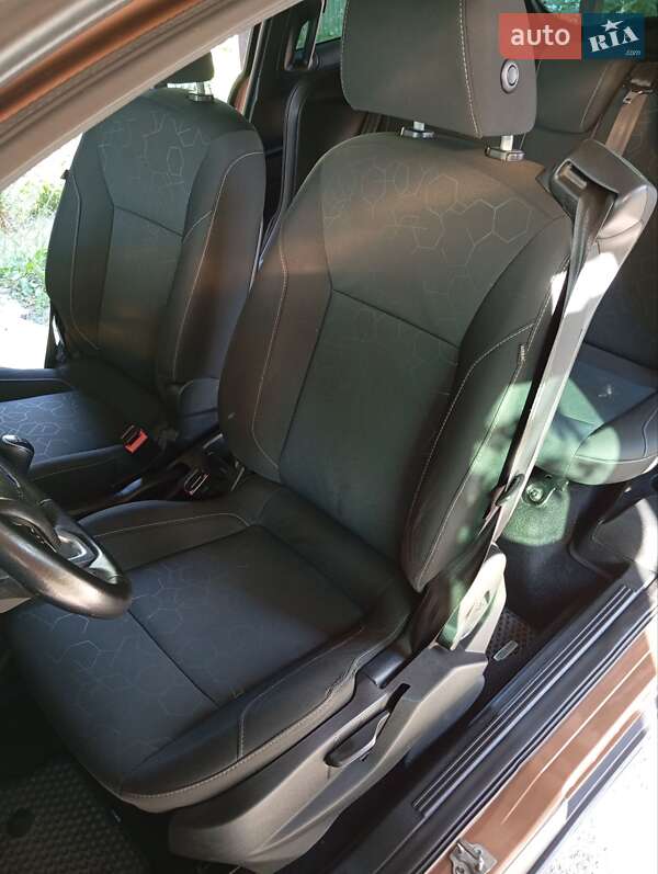 Микровэн Ford B-Max 2013 в Вольногорске