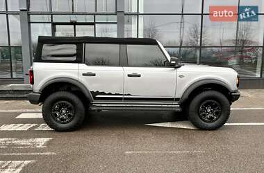 Позашляховик / Кросовер Ford Bronco 2022 в 