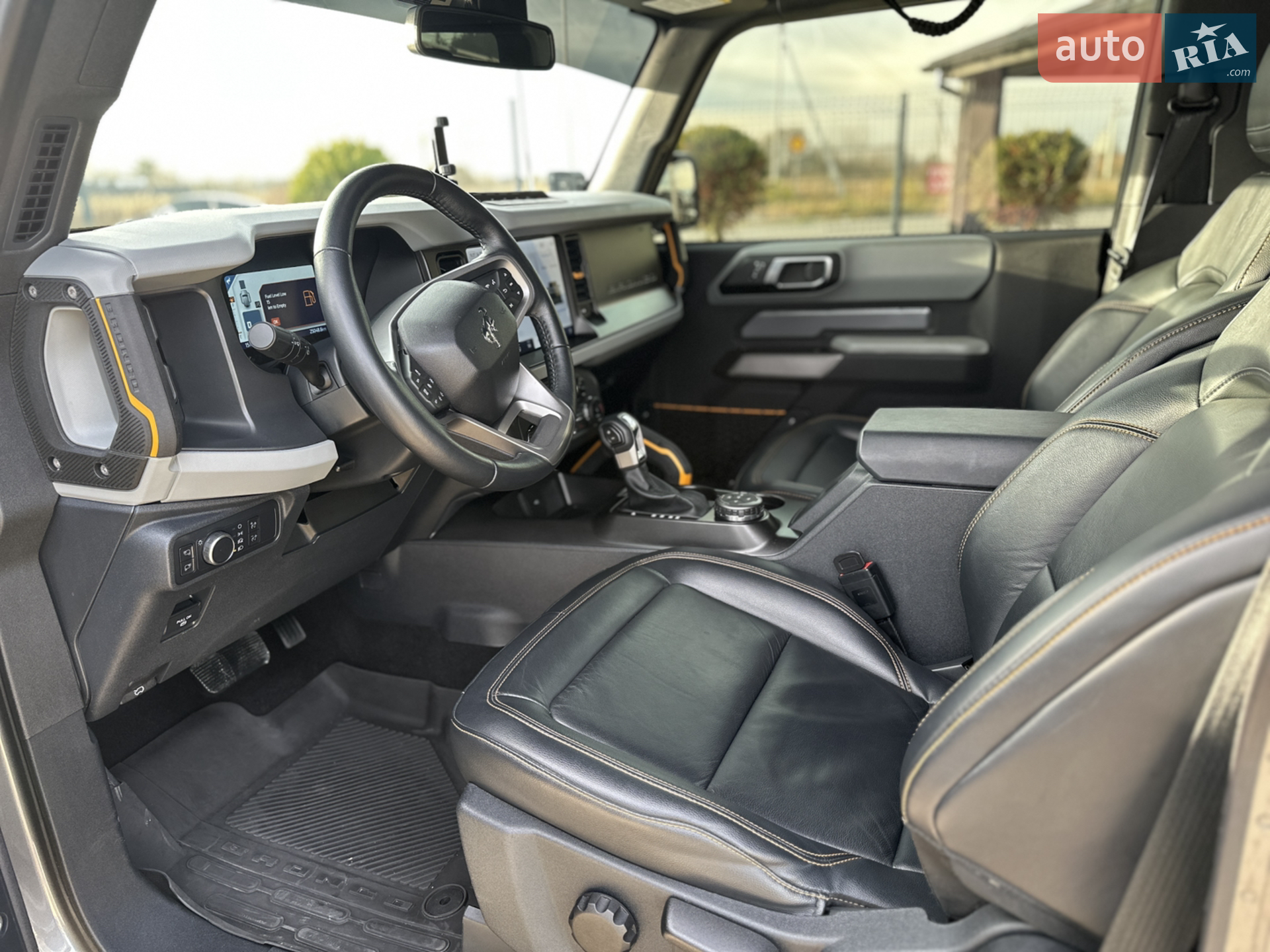 2022 Ford Bronco - мініатюра 21