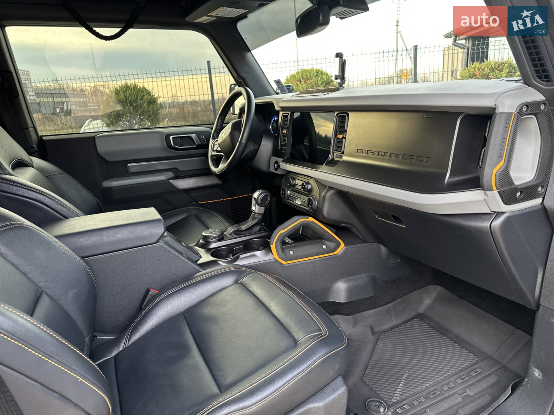 2022 Ford Bronco - мініатюра 26