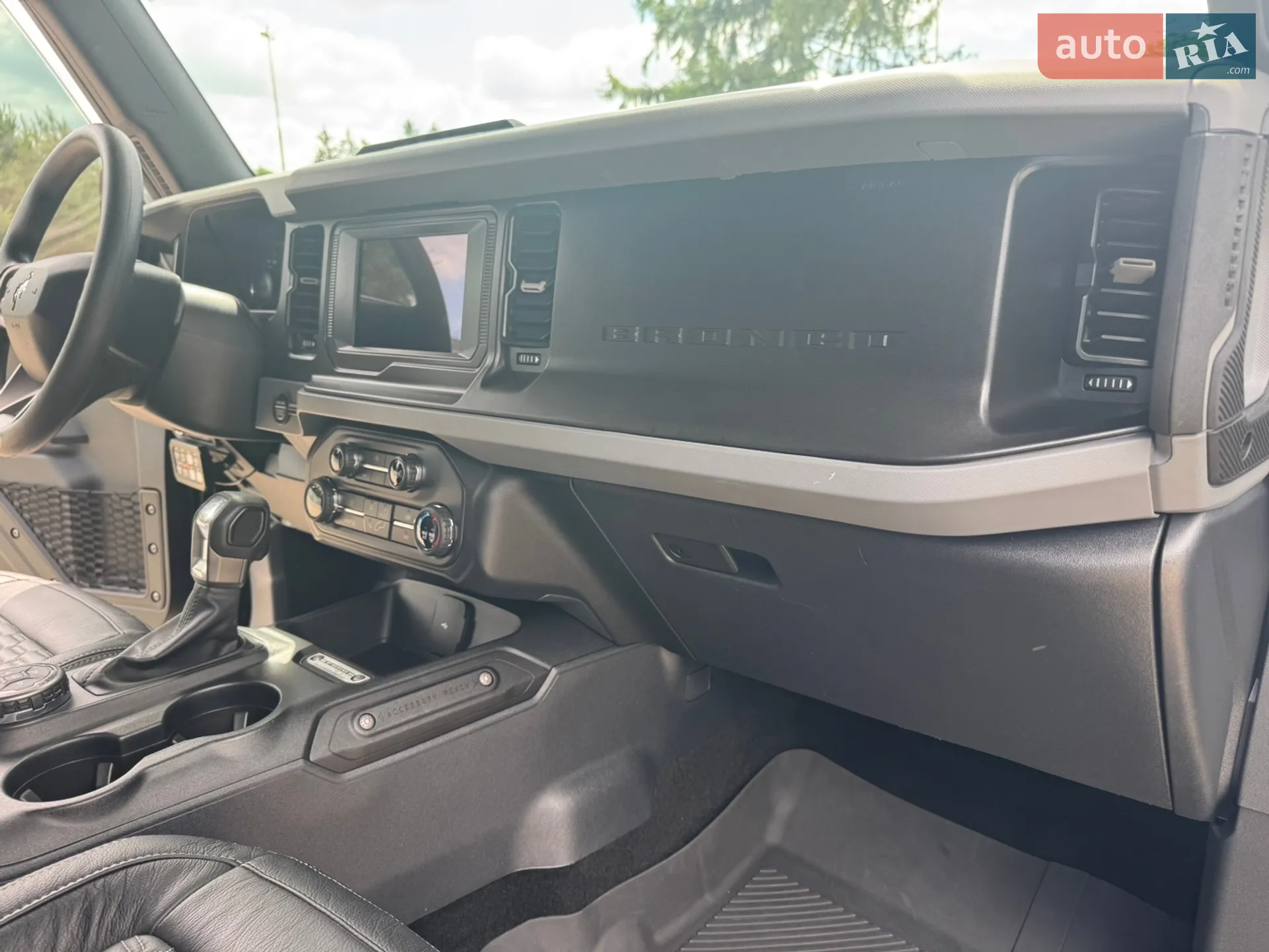 2022 Ford Bronco - мініатюра 13