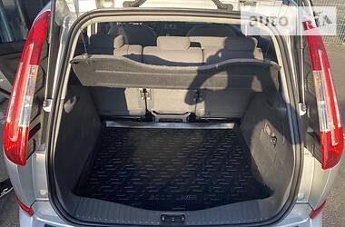 Хэтчбек Ford C-Max 2010 в 