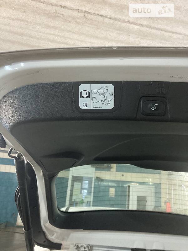 Мінівен Ford C-Max 2016 в Житомирі