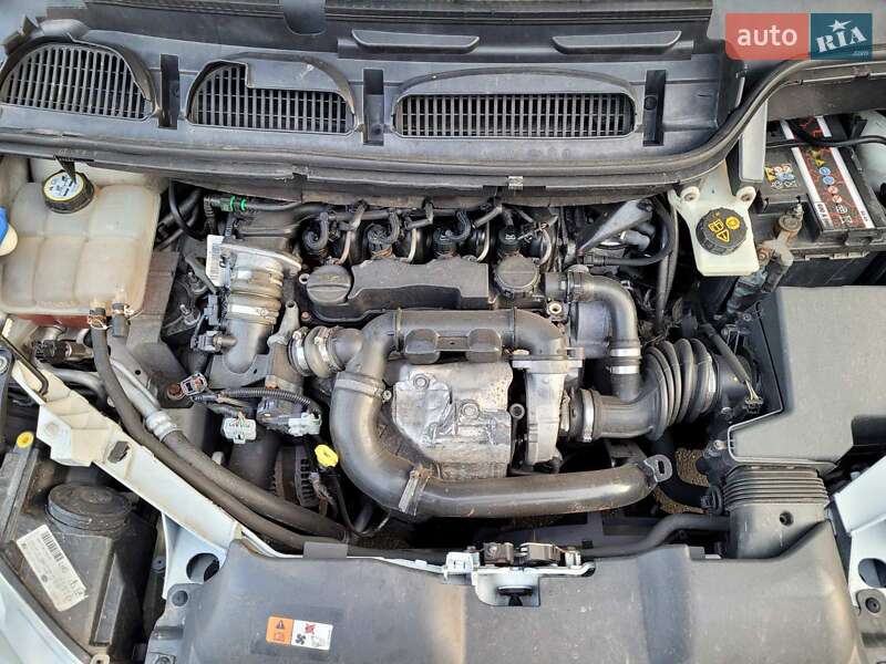 Минивэн Ford C-Max 2010 в Виннице
