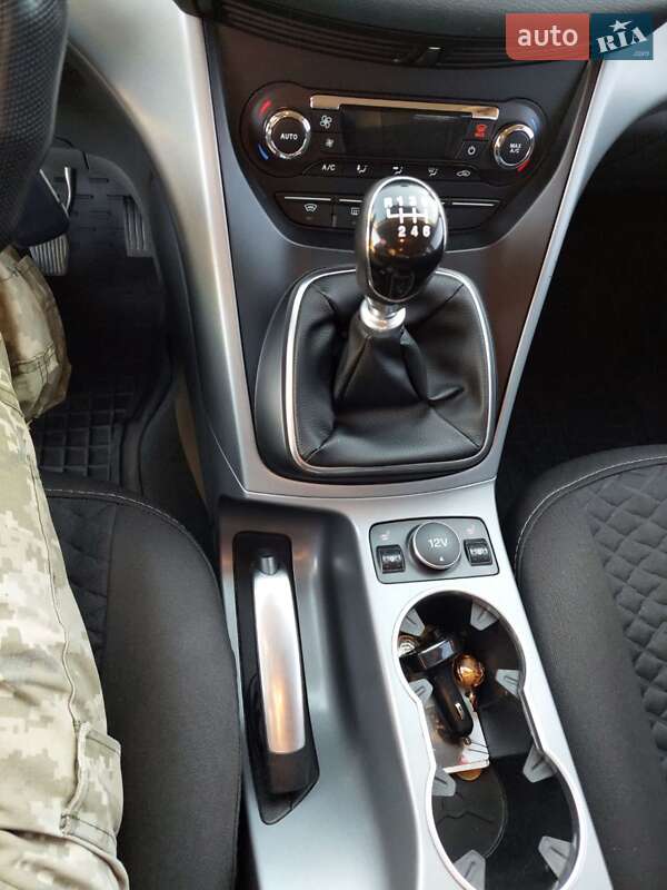 Микровэн Ford C-Max 2014 в Новгород-Северском фото 14 Микровэн Ford C-Max 2014 в Новгород-Северском