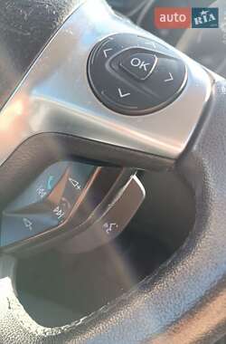 Хетчбек Ford C-Max 2012 в 