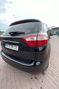 Мікровен Ford C-Max 2013 в Сарнах