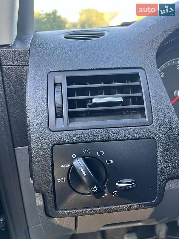 Минивэн Ford C-Max 2006 в Черновцах