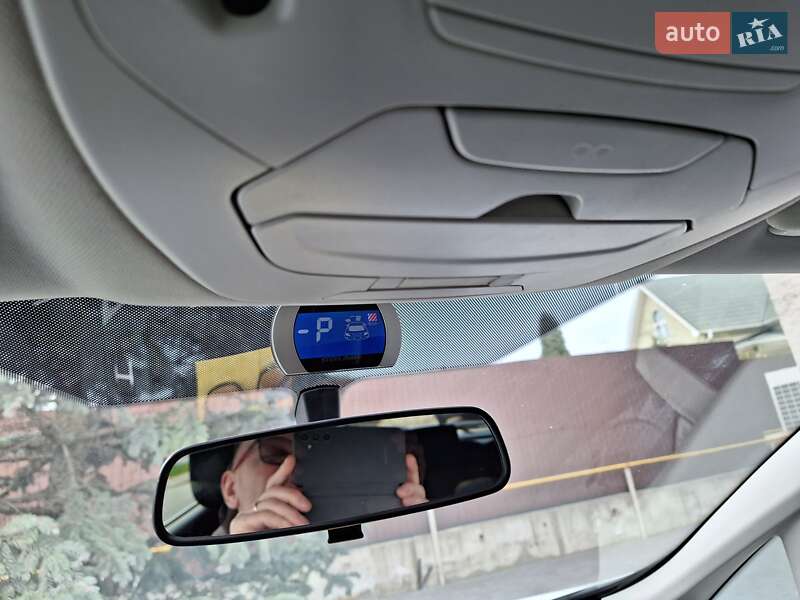Мінівен Ford C-Max 2014 в Києві