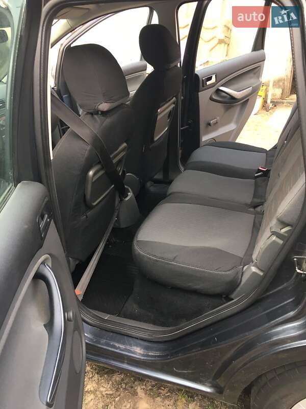 Минивэн Ford C-Max 2007 в Остер
