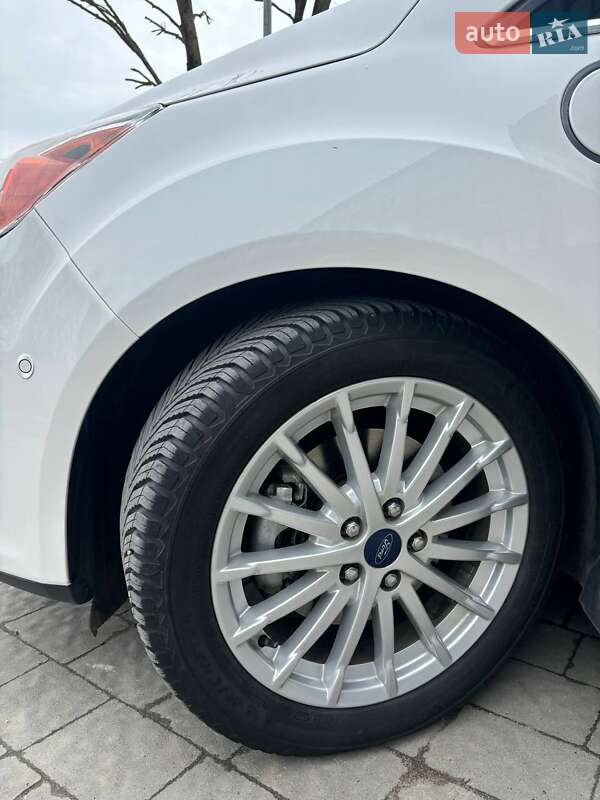 Минивэн Ford C-Max 2016 в Львове