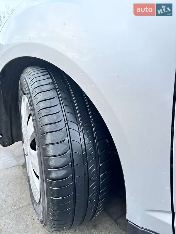 Мінівен Ford C-Max 2013 в Івано-Франківську