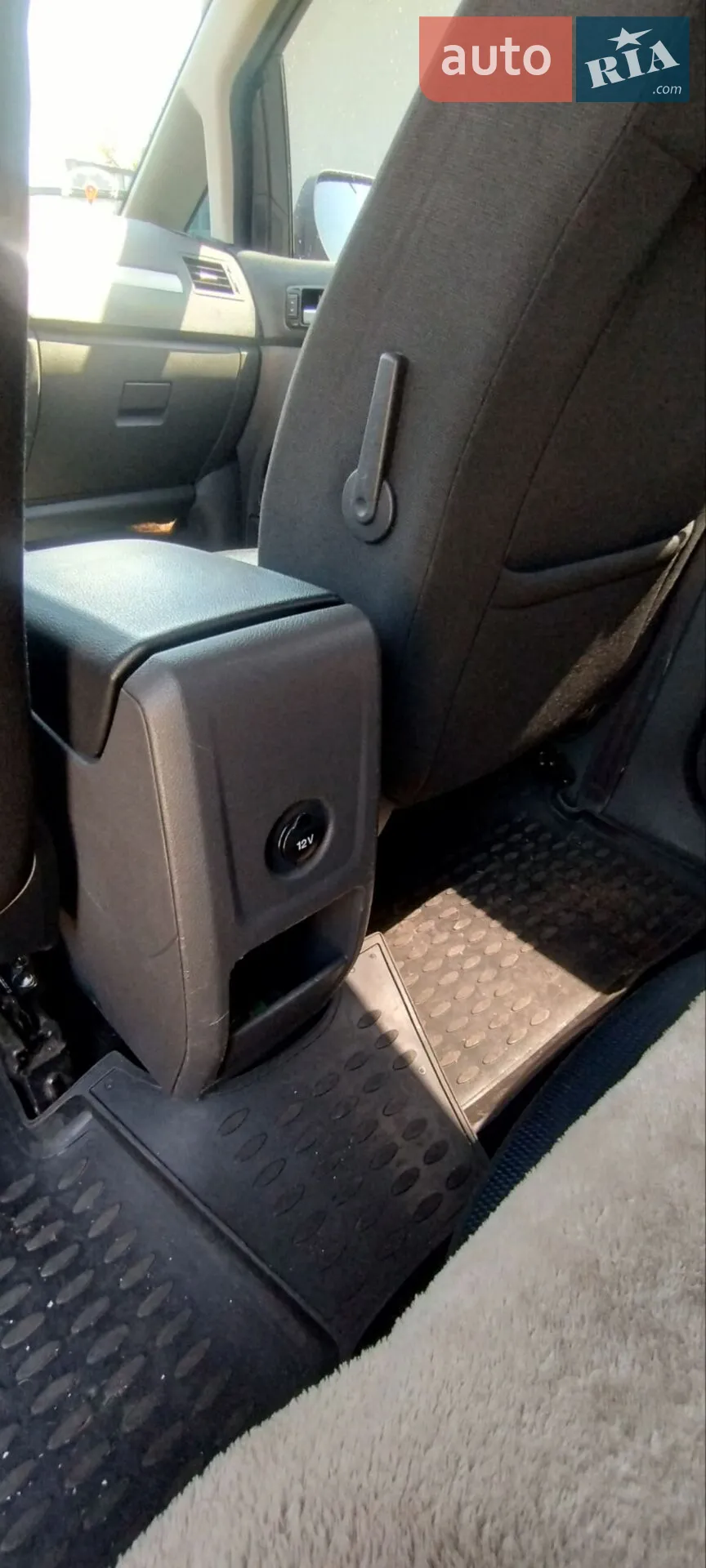 2010 Ford C-MAX - мініатюра 12