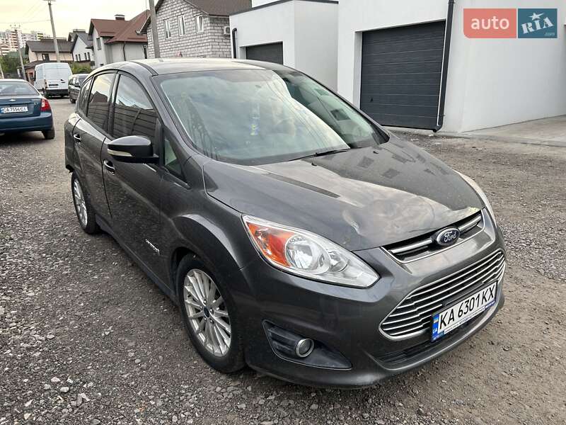 Минивэн Ford C-Max 2015 в Вишневом