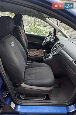 Минивэн Ford C-Max 2006 в Коростене