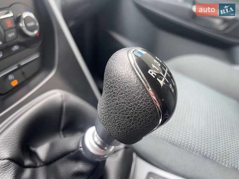 Минивэн Ford C-Max 2012 в Коростене