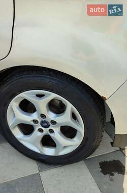 Мінівен Ford C-Max 2010 в 