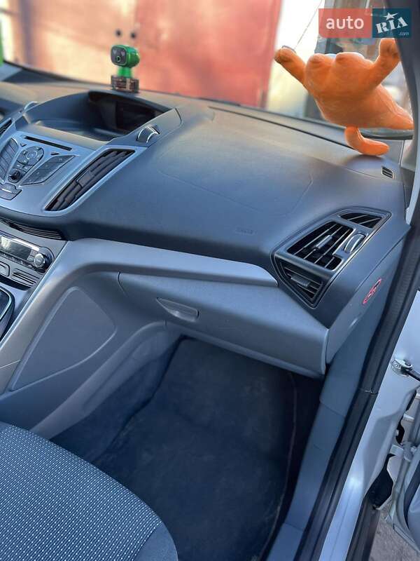 Минивэн Ford C-Max 2012 в Кривом Роге фото 26 Минивэн Ford C-Max 2012 в Кривом Роге