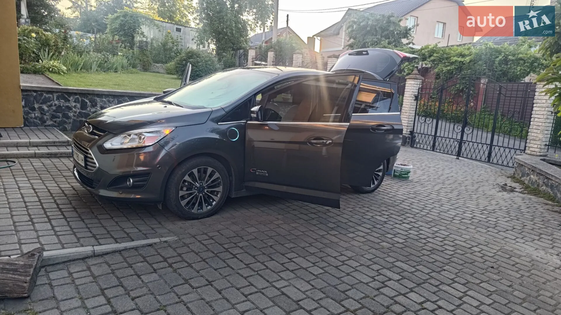 2017 Ford C-MAX - мініатюра 122