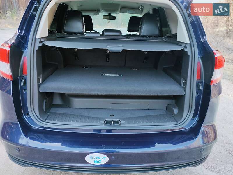 Минивэн Ford C-Max 2017 в Киеве фото 14 Минивэн Ford C-Max 2017 в Киеве