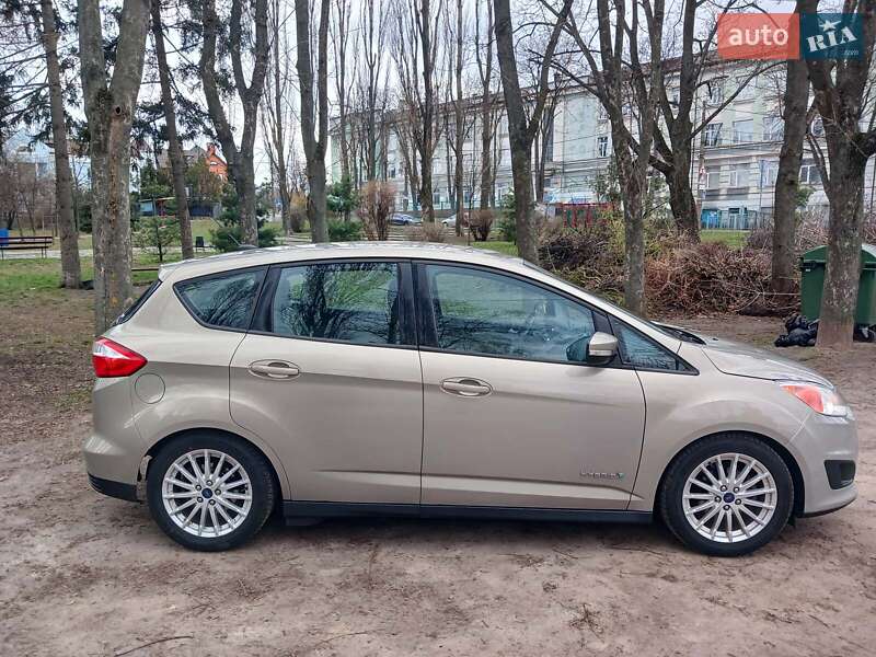 Мінівен Ford C-Max 2016 в Києві