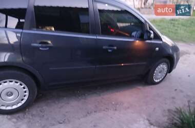 Минивэн Ford C-Max 2010 в 
