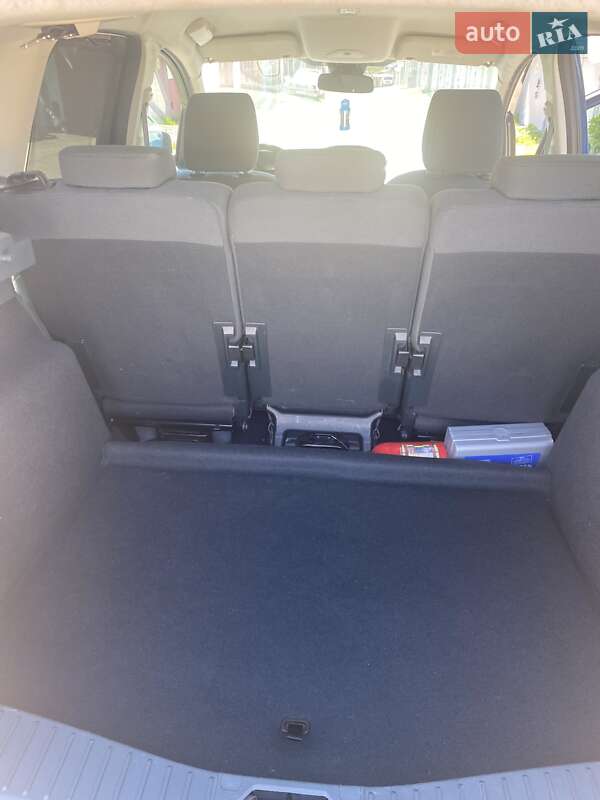 Мінівен Ford C-Max 2013 в Чернівцях