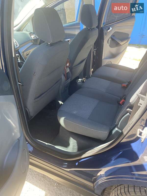 Мінівен Ford C-Max 2013 в Чернівцях