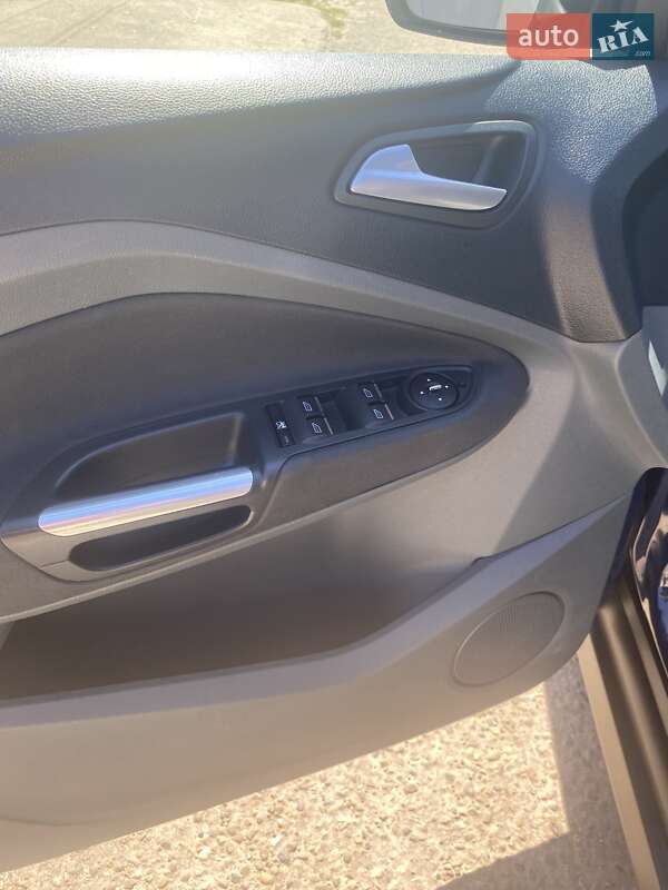 Мінівен Ford C-Max 2013 в Чернівцях