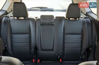 Минивэн Ford C-Max 2016 в 