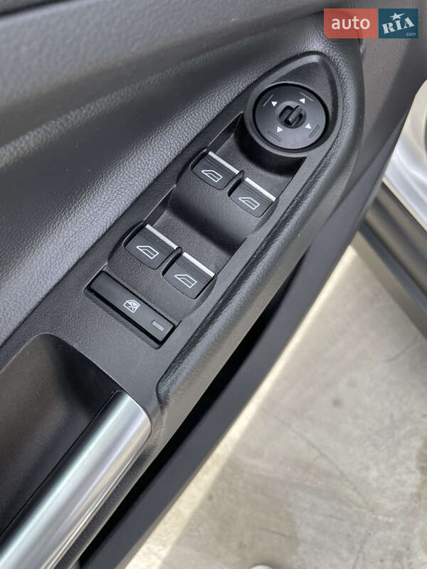 Минивэн Ford C-Max 2017 в Киеве