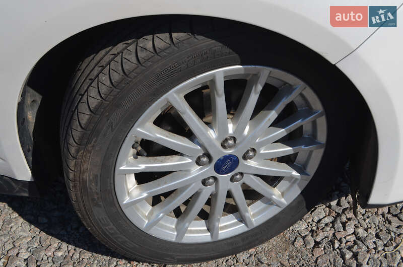 Минивэн Ford C-Max 2015 в Киеве