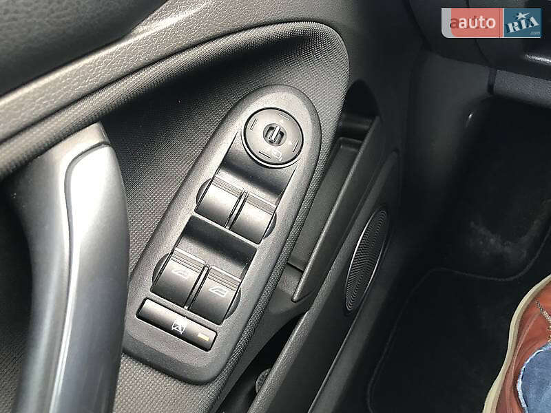 Минивэн Ford C-Max 2010 в Владимире