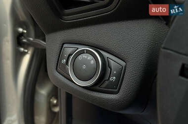 Минивэн Ford C-Max 2016 в 