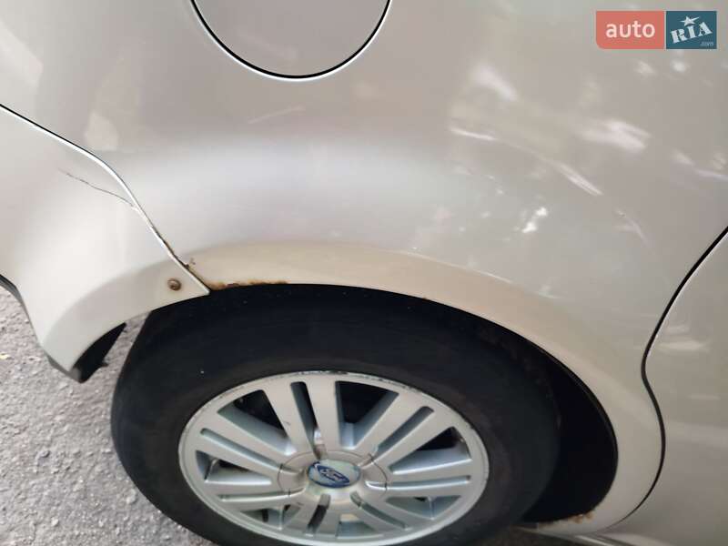 Мінівен Ford C-Max 2004 в Запоріжжі
