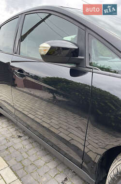 Минивэн Ford C-Max 2011 в 