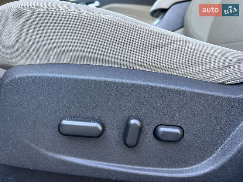 Мінівен Ford C-Max 2016 в Одесі