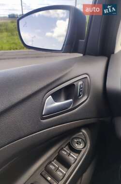 Минивэн Ford C-Max 2017 в 