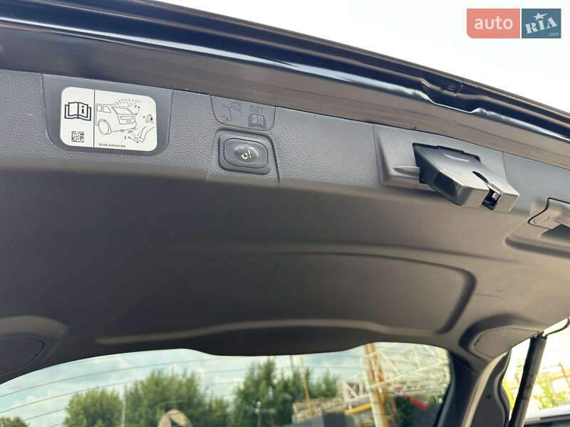 Минивэн Ford C-Max 2016 в Киеве