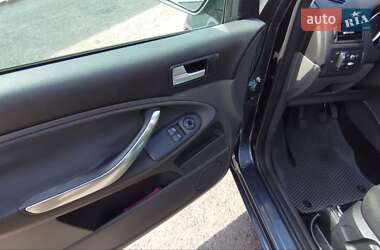 Мінівен Ford C-Max 2010 в 